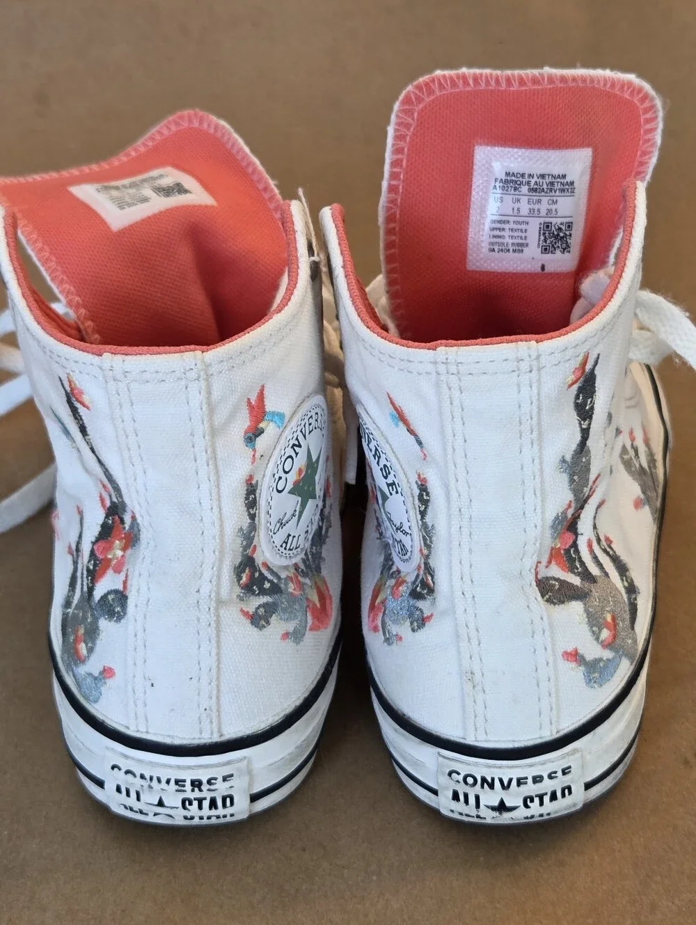 Chuck Taylor All Star Succulent Embroidery Youth size 2 Converse